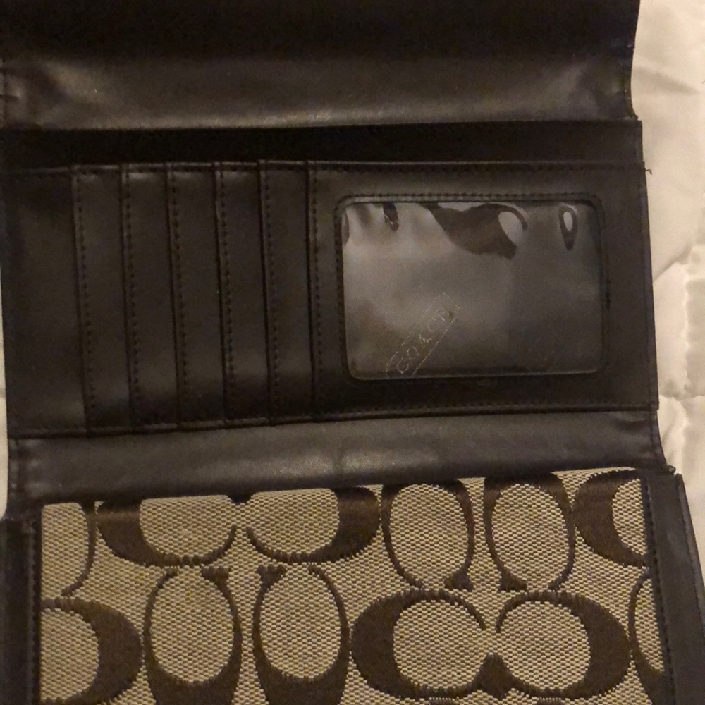 Wallet - Picture 3 of 4